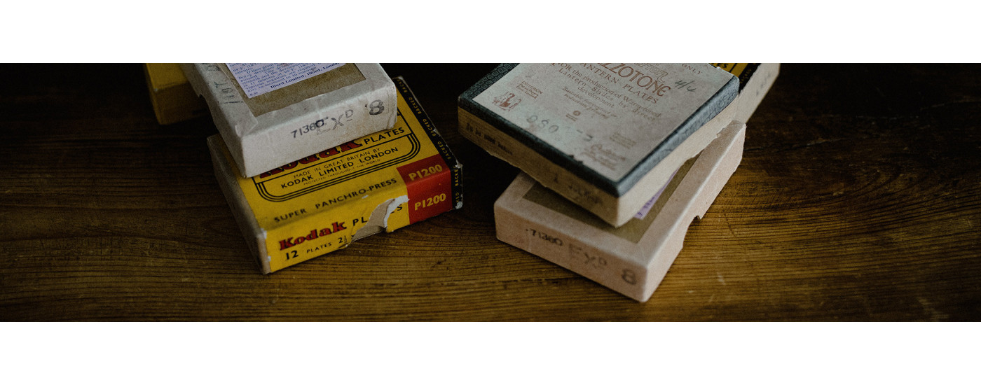Scatole in cartone pressato usate per viaggio, farmacia, erboristeria e sartoria